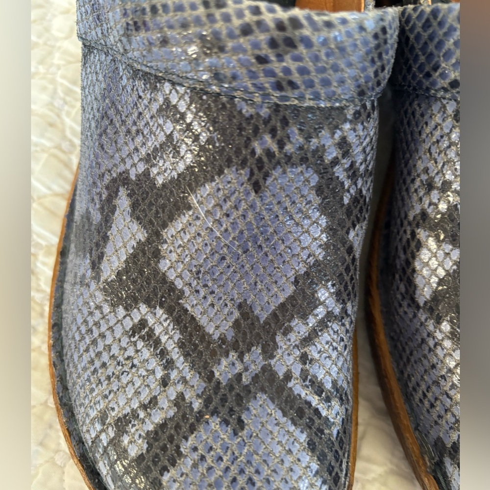 Born Blue Snakeskin Pattern Clogs - image 5